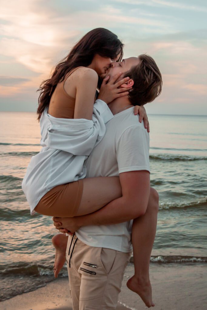 sesja romantyczna par, sesja love story, sesja dla par nad morzem