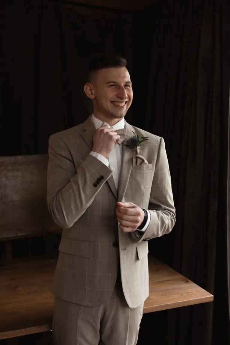 pan młody przygotowania fotograf